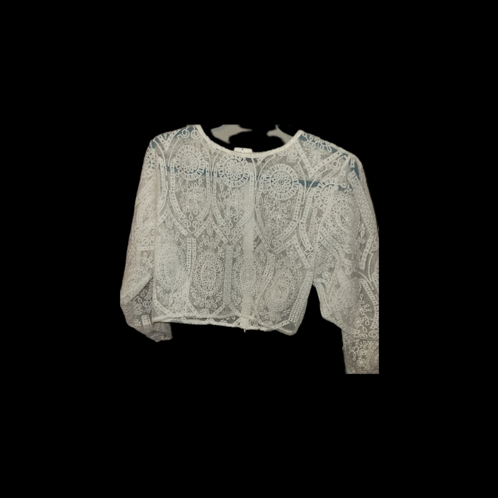 accent piece great for sleeveless items